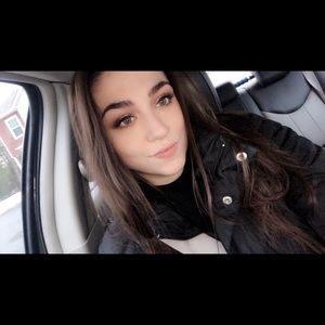 Meet your Posher, Katie